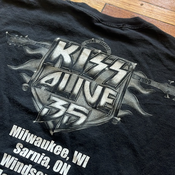 Kiss Band Concert T-Shirt Alive 35 Tour / Large / Canada Tour - Picture 6 of 10